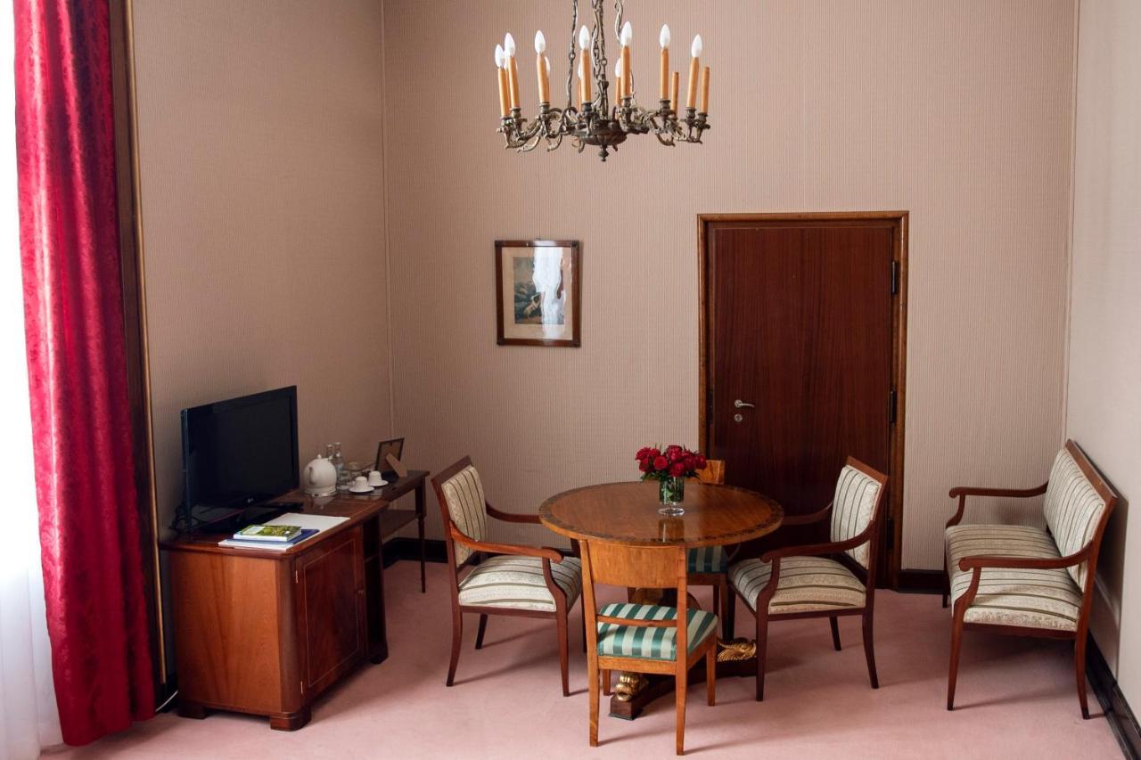 Zamek W Baranowie Sandomierskim Baranow Sandomierski Bagian luar foto