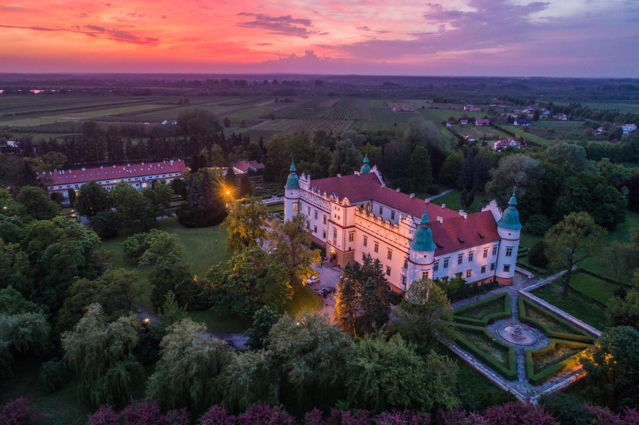 Zamek W Baranowie Sandomierskim Baranow Sandomierski Bagian luar foto
